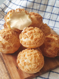 脆皮爆漿泡芙 Crispy Cream-Filled Choux Puffs 的食譜成品照片
