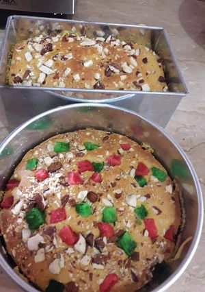 A picture of Fruit cake.