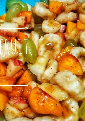 A picture of Seasonal fruit chaat.