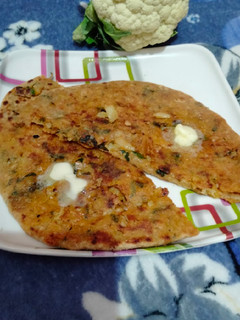 फूलगोभी का पराठा (Phulgobhi ka paratha recipe in hindi) रेसिपी मुख्य फोटो