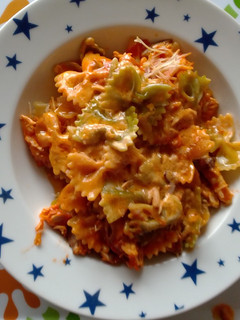 Una foto de Lazos de pasta con ventresca de atún en AOVE