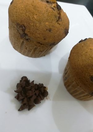 A picture of Wheat and oatmeal muffins.