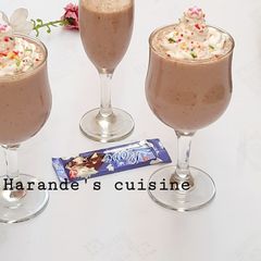A picture of Chocolate and coconut smoothie.