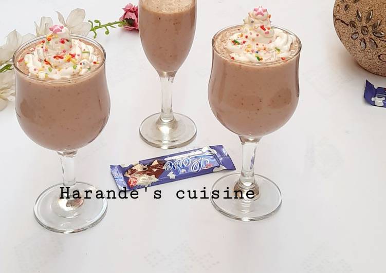 Recipe of Perfect Chocolate and coconut smoothie