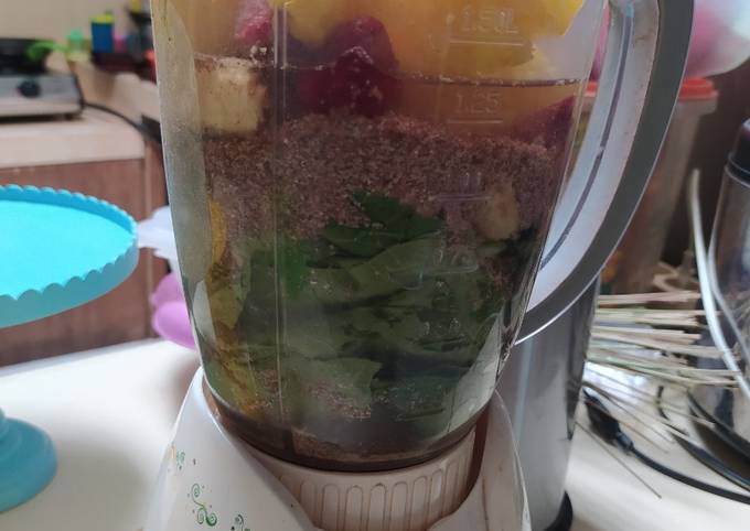 Resep Healing green smoothie 🥬🍓🍌🍍, Bisa Manjain Lidah