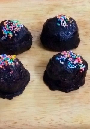 A picture of Dark chocolate Oreo Truffles.