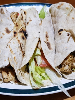 Una foto de Burritos o fajitas