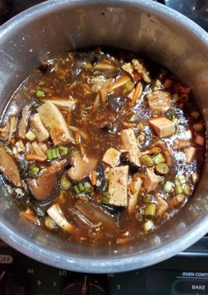A picture of Hot and sour soup.