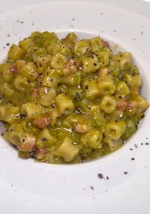 A picture of Pasta and Peas.