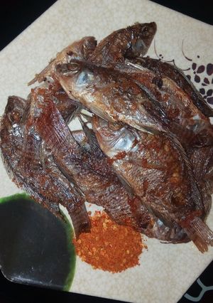 A picture of Fried fish.