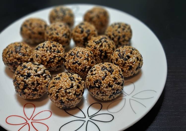 Steps to Make Quick Til Laddu