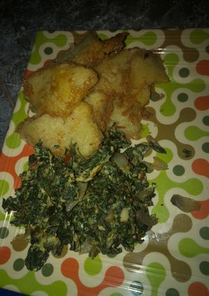 A picture of Golden yam and vegetables egg sauce.