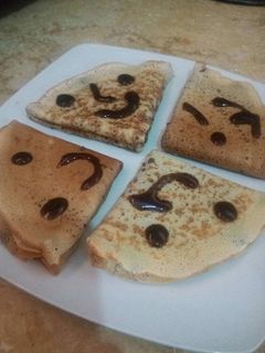 صورة لوصفة لي كريب بحشوة لذيذة نستله والجبن مثلثات