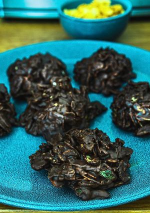 A picture of Cornflakes Chocolate Cookies.