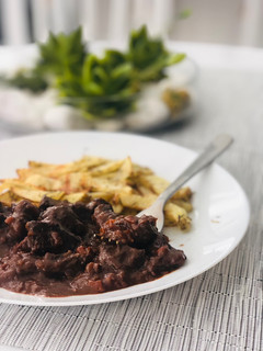 Una foto de Carrillera con salsa de chocolate 🍫