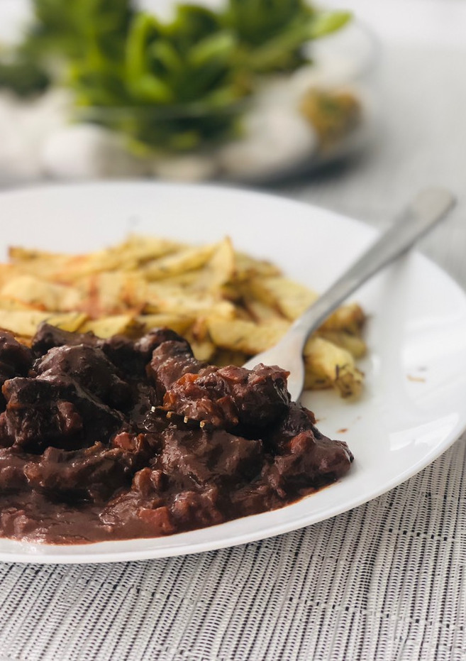 Una foto de Carrillera con salsa de chocolate 🍫