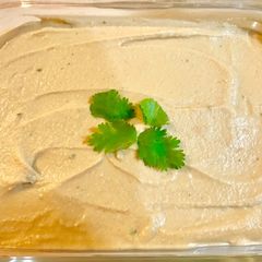 A picture of Hummus.
