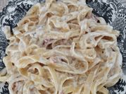 Una foto de tagliatelle pastas al huevo