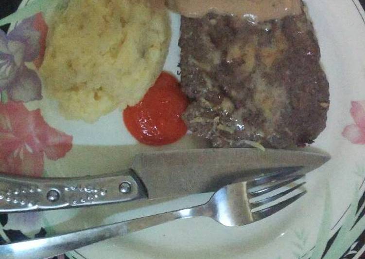 Steak with mashed potato enak, murah, bergizi
