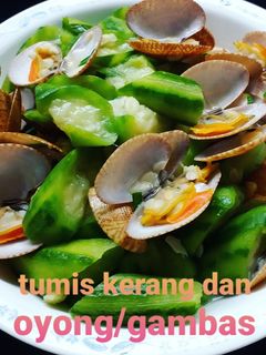 Foto resep Tumis kerang & oyong/gambas