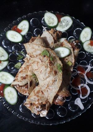 A picture of Button paratha roll🌯🌯🌮🌮.