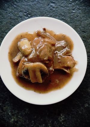 Una foto de Pollo Coq aú vin al estilo María..