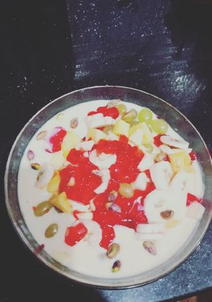 A picture of Delicious Cream Fruit Custard.