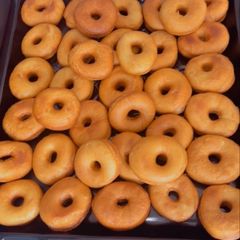 A picture of Ring Doughnuts.
