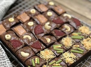 Foto resep Fudgy Brownies - With Assorted Toppings