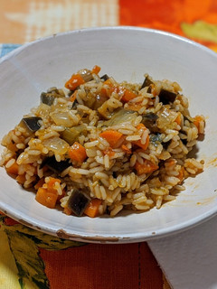 Una foto de Arroz con berenjena