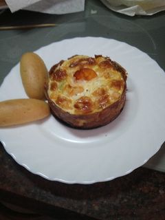 Una foto de Tartaleta de puerros y langostinos