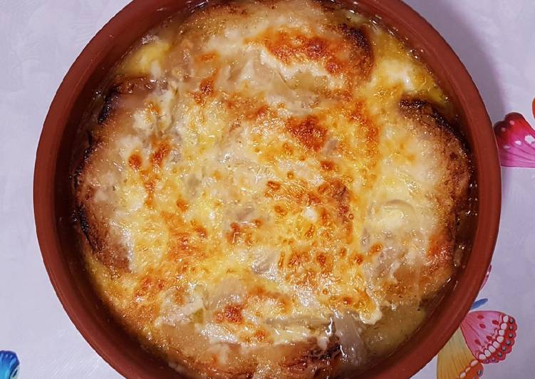 Sopa de cebolla fácil