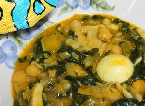 Foto principal de Potaje de Garbanzos con Bacalao y Espinacas