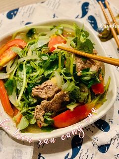 Hình của món Rau càng cua trộn thịt bò.