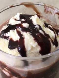 சாக்லேட் மில்க் ஷேக் (Chocolate Milkshake) செய்முறை முக்கிய புகைப்படம்