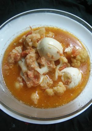 A picture of Cauliflower egg korma.