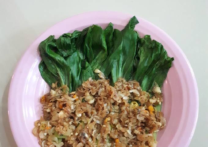 Resep Pakcoy udang kering (masakan rumah sederhana) oleh Elanie - Cookpad