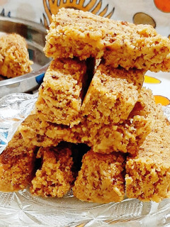 मिल्क केक (Milk cake recipe in Hindi) रेसिपी मुख्य फोटो