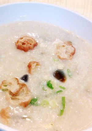 【厚生廚房】皮蛋瘦肉粥 的食譜成品照片