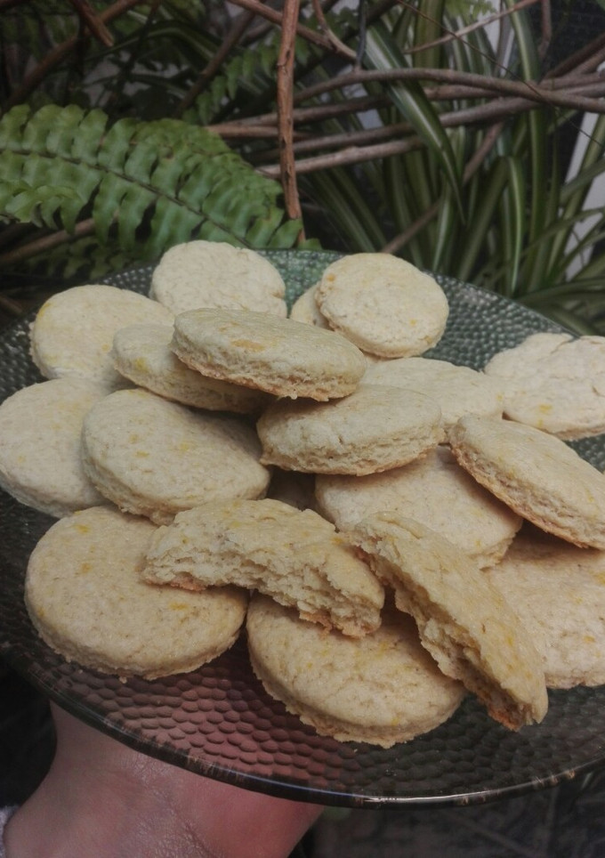 Una foto de Scones de limón y naranja sin manteca!