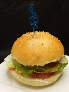 Una foto de Mini hamburguesas de brócoli