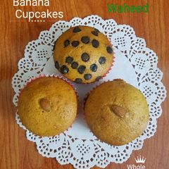 A picture of Whole Wheat banana & choco chip cupcakes.