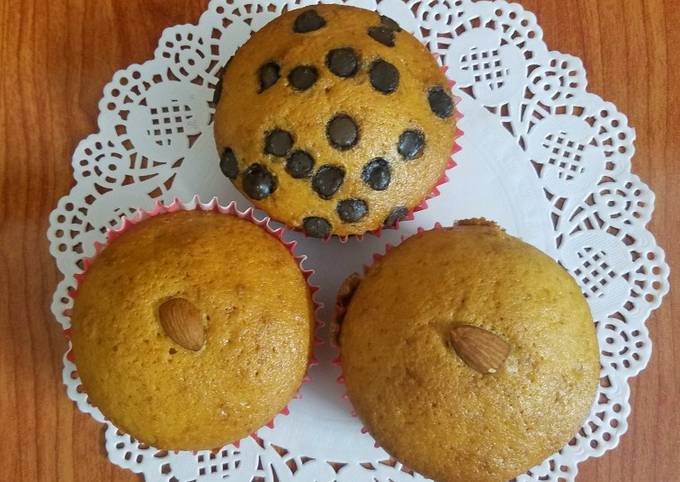 Recipe of Perfect Whole Wheat banana & choco chip cupcakes