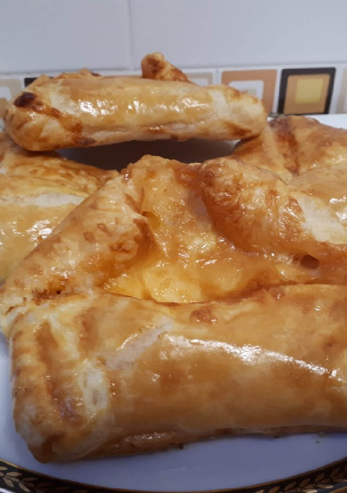 Una foto de Hojaldres rellenos