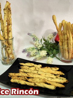 Una foto de ⭐ Palitos de pan crujientes con semillas - Grissini 👌😊