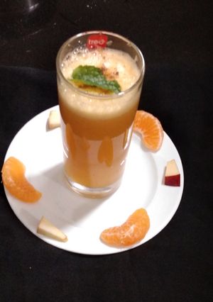 ઓરેન્જ, એપલ જૂયસ રેસીપી મુખ્ય ફોટો