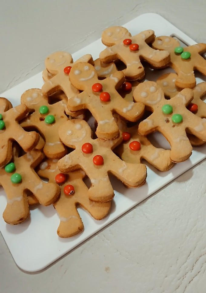 Una foto de Galletitas de jengibre navideñas