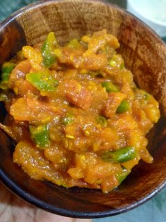 चटपटी टमाटर की चटनी (Chatpati tamatar ki chutney recipe in Hindi) रेसिपी मुख्य फोटो