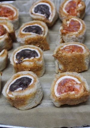 Una foto de Enrollados de chorizo y morcilla con queso