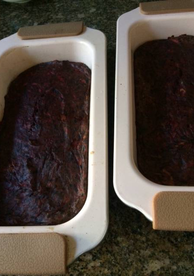 Una foto de Cocina sin gluten: Budín de remolacha y manzana